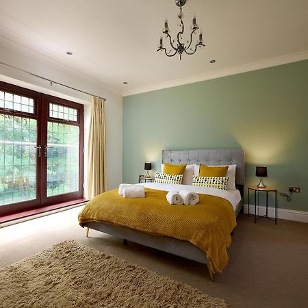 Spacious Home For Large Families And Contractors Wolverhampton Exterior photo