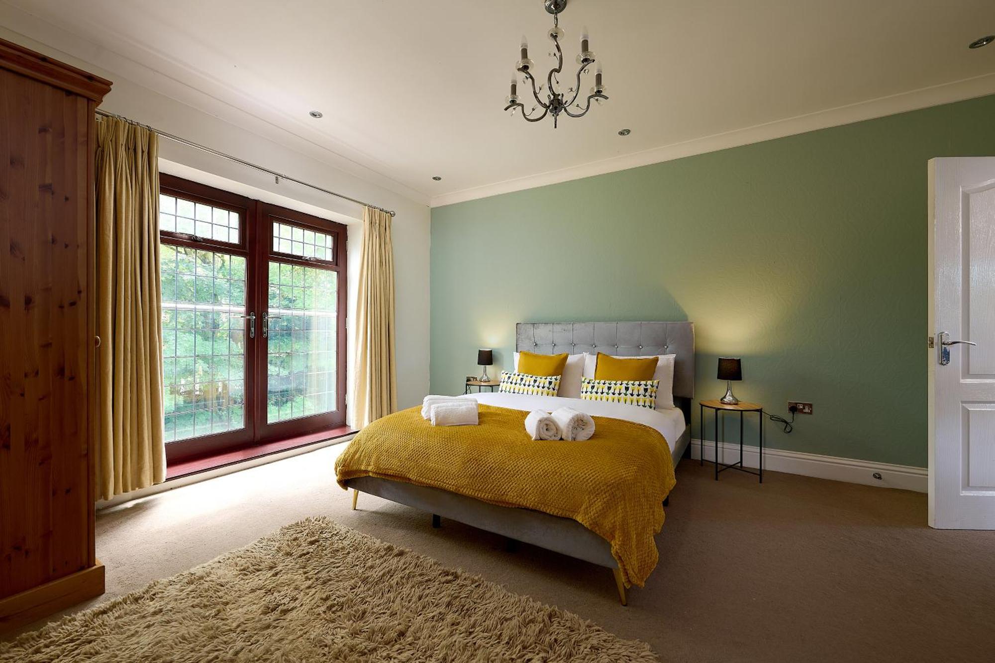Spacious Home For Large Families And Contractors Wolverhampton Exterior photo