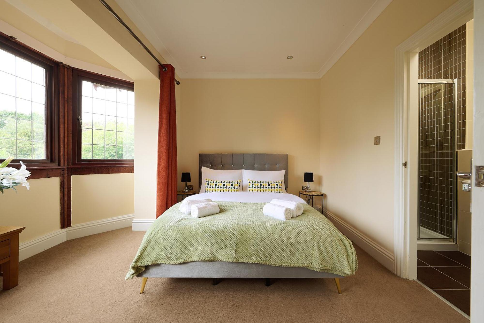Spacious Home For Large Families And Contractors Wolverhampton Exterior photo