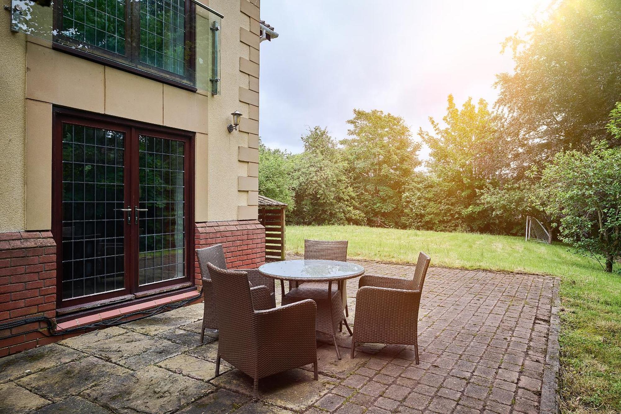 Spacious Home For Large Families And Contractors Wolverhampton Exterior photo