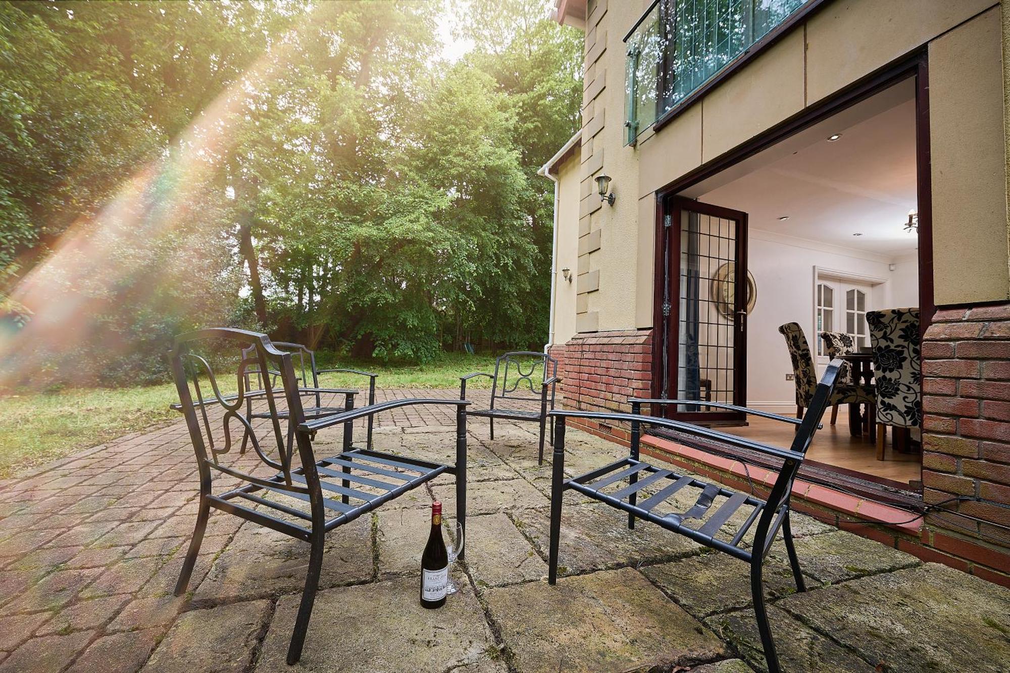 Spacious Home For Large Families And Contractors Wolverhampton Exterior photo