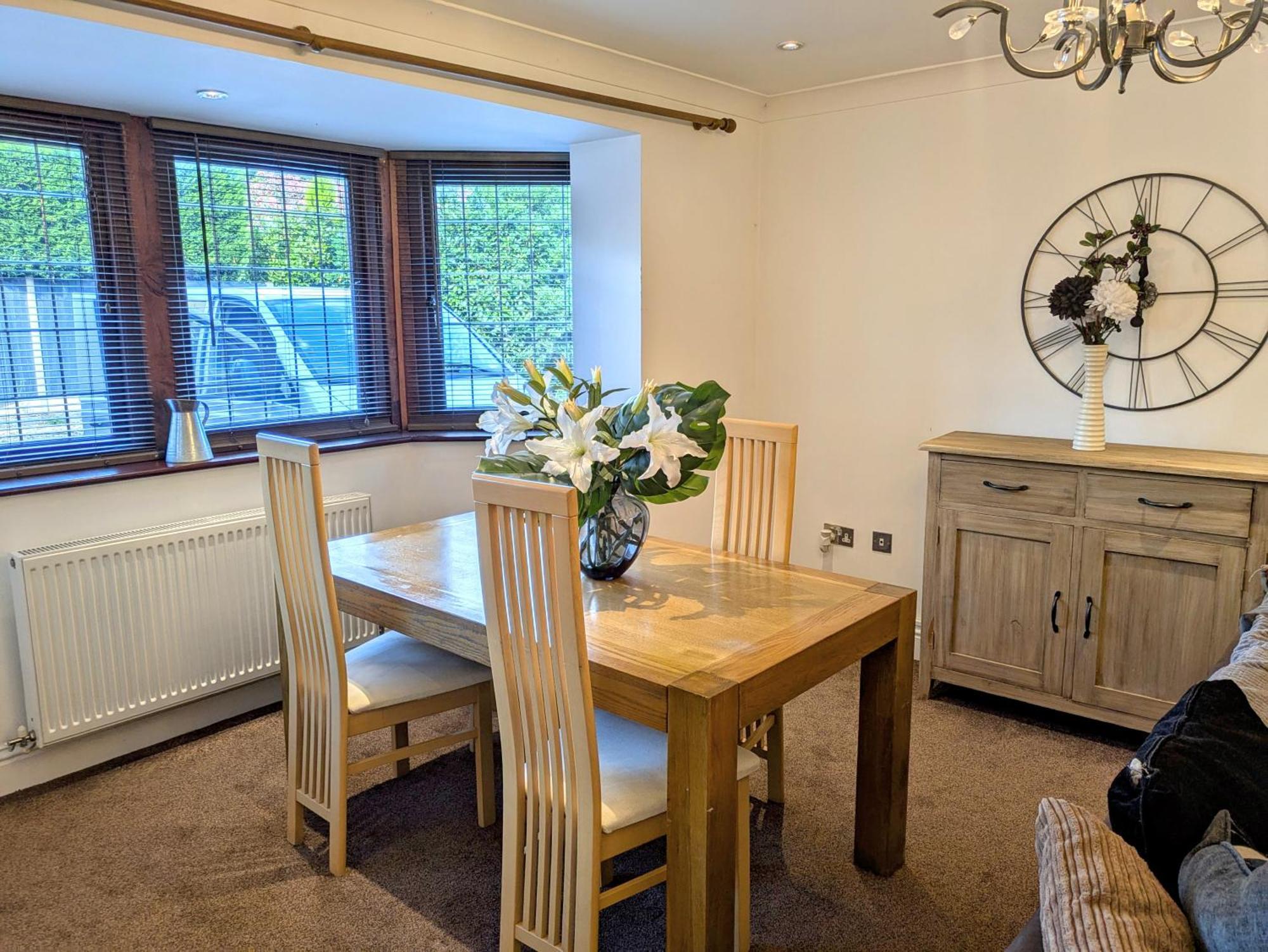 Spacious Home For Large Families And Contractors Wolverhampton Exterior photo